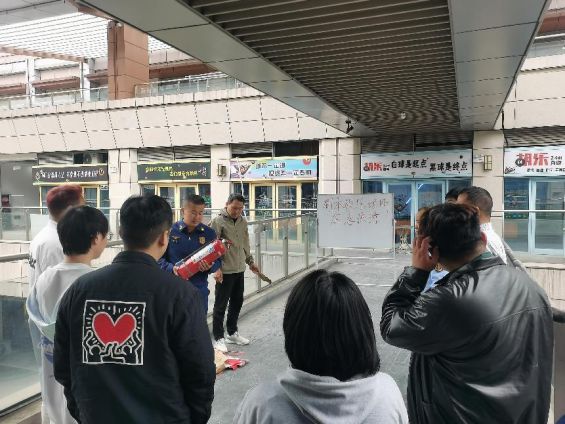 体旅局开展“五一”节前安全生产工作专项检查澳门新葡京强化隐患排查 护航市场安全｜区文(图6)